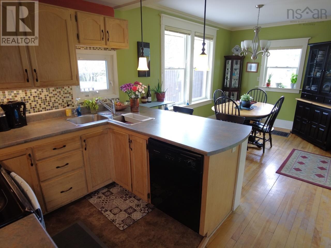 15 James Street, Oxford, Nova Scotia  B0M 1P0 - Photo 18 - 202611488