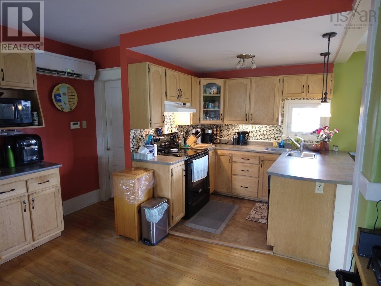 15 James Street, Oxford, Nova Scotia  B0M 1P0 - Photo 17 - 202611488