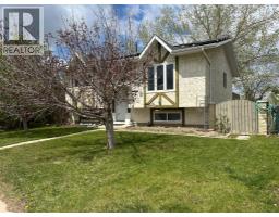 44 Wildrose Crescent W, Brooks, Alberta