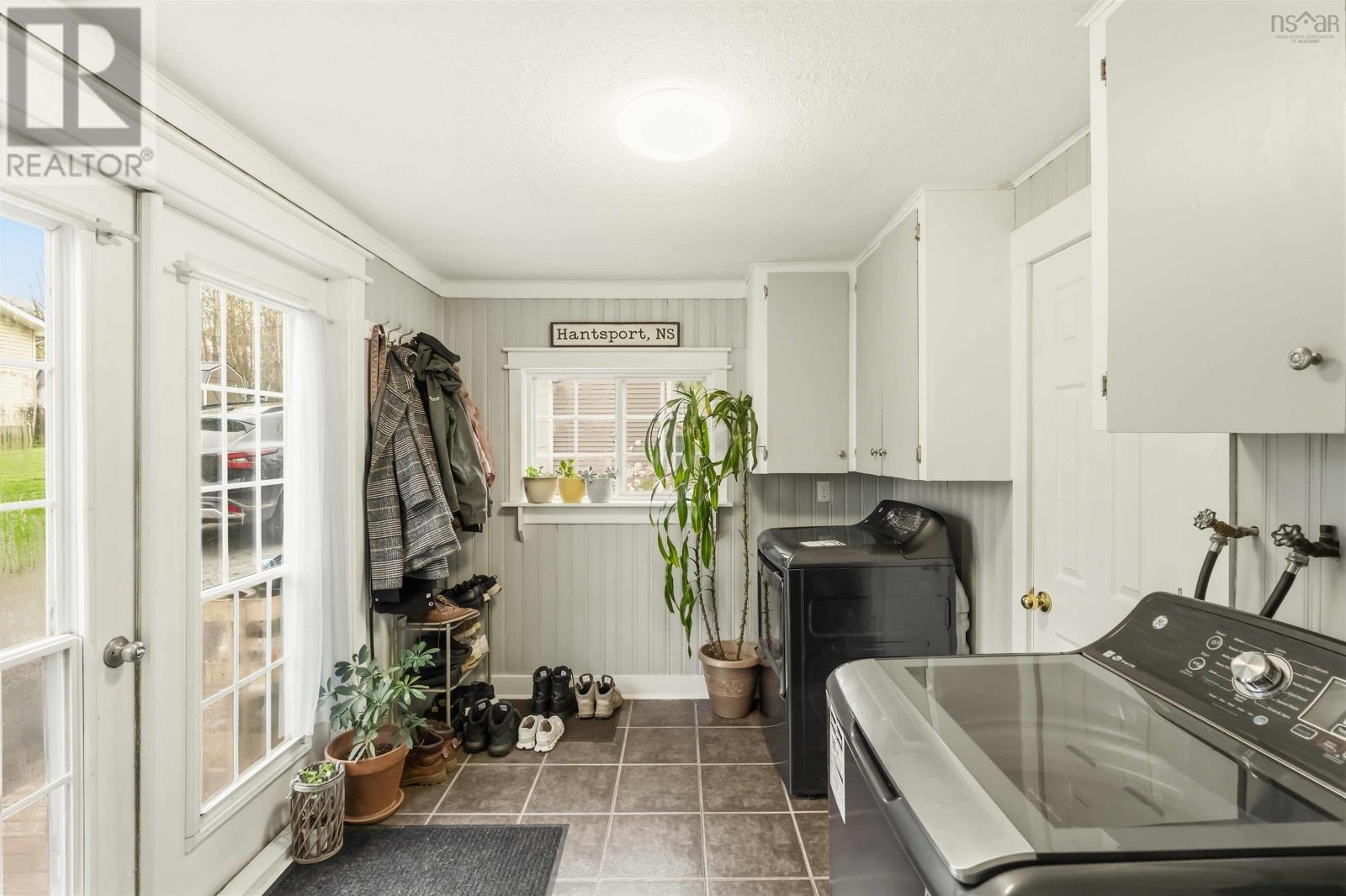 25 Willow Street, Hantsport, Nova Scotia  B0P 1P0 - Photo 5 - 202611554