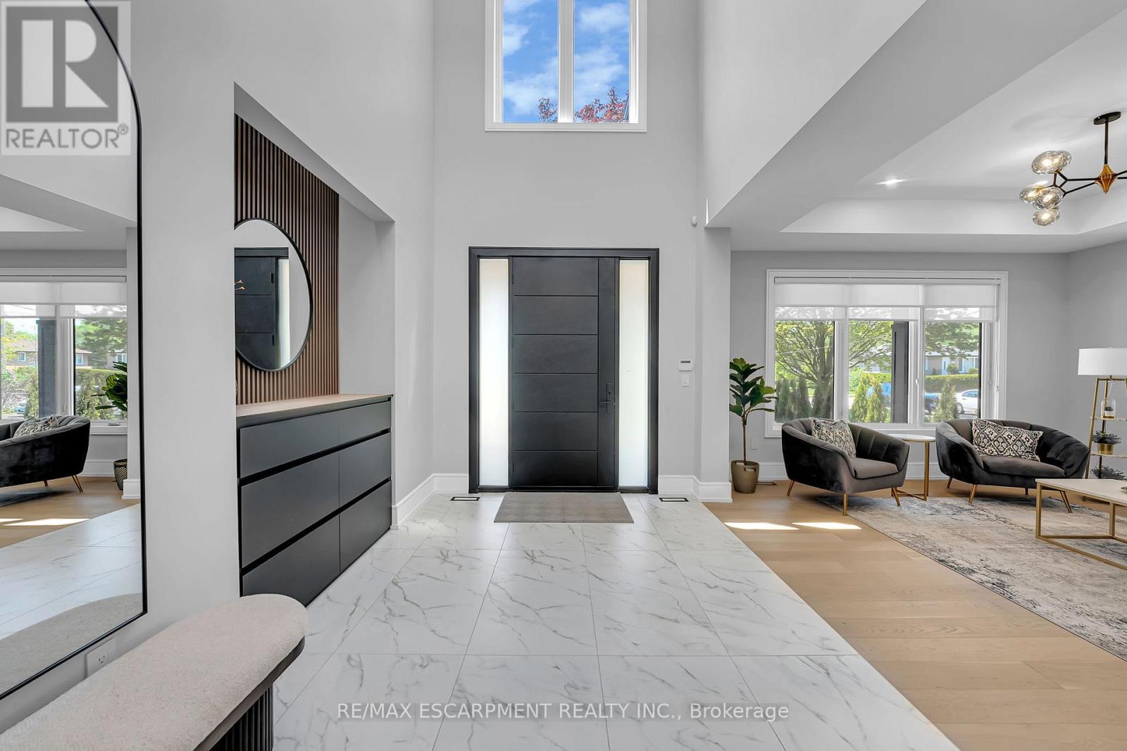 221 Morden Road, Oakville, Ontario  L6K 2S2 - Photo 4 - W13151418