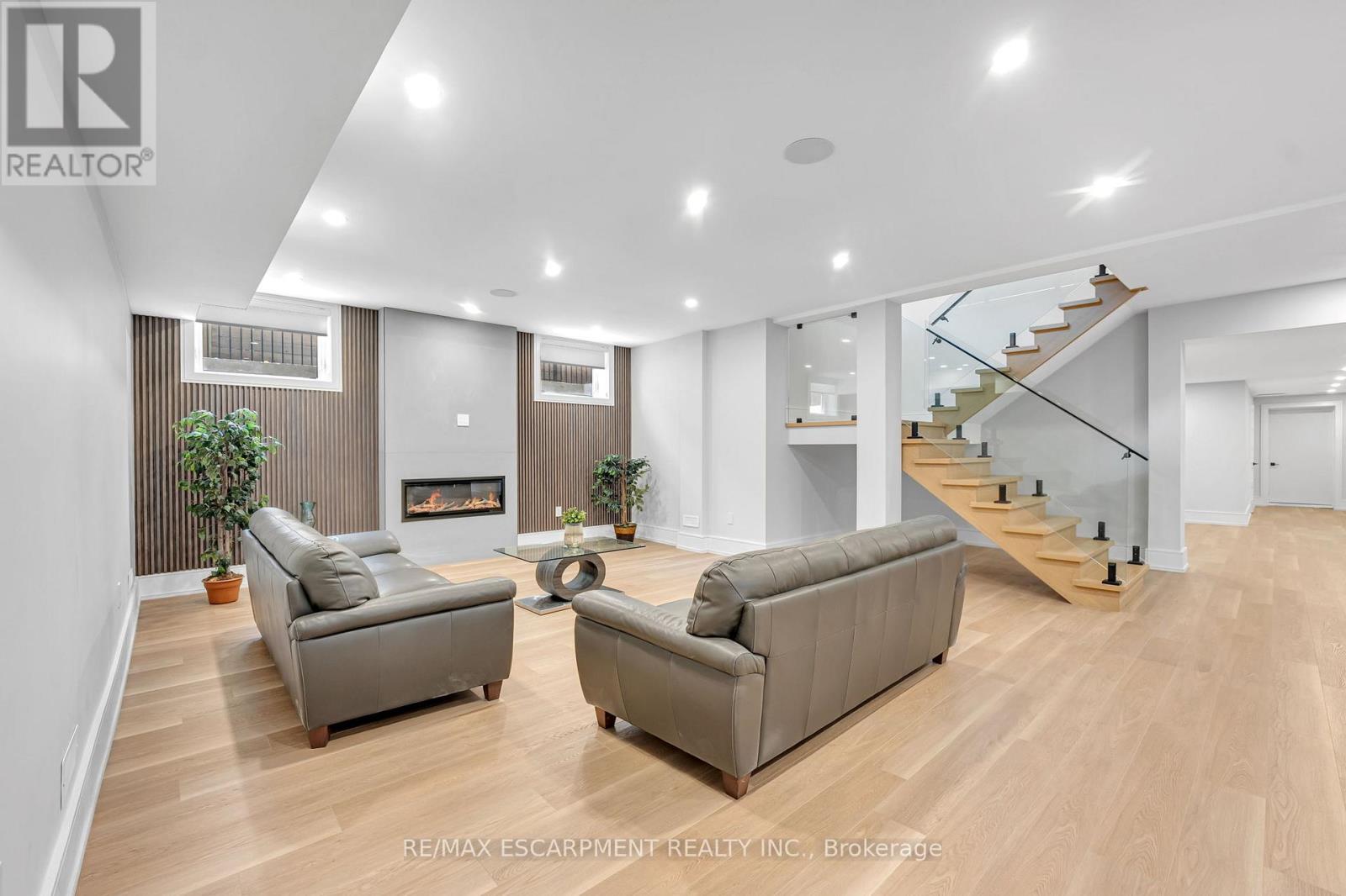 221 Morden Road, Oakville, Ontario  L6K 2S2 - Photo 41 - W13151418