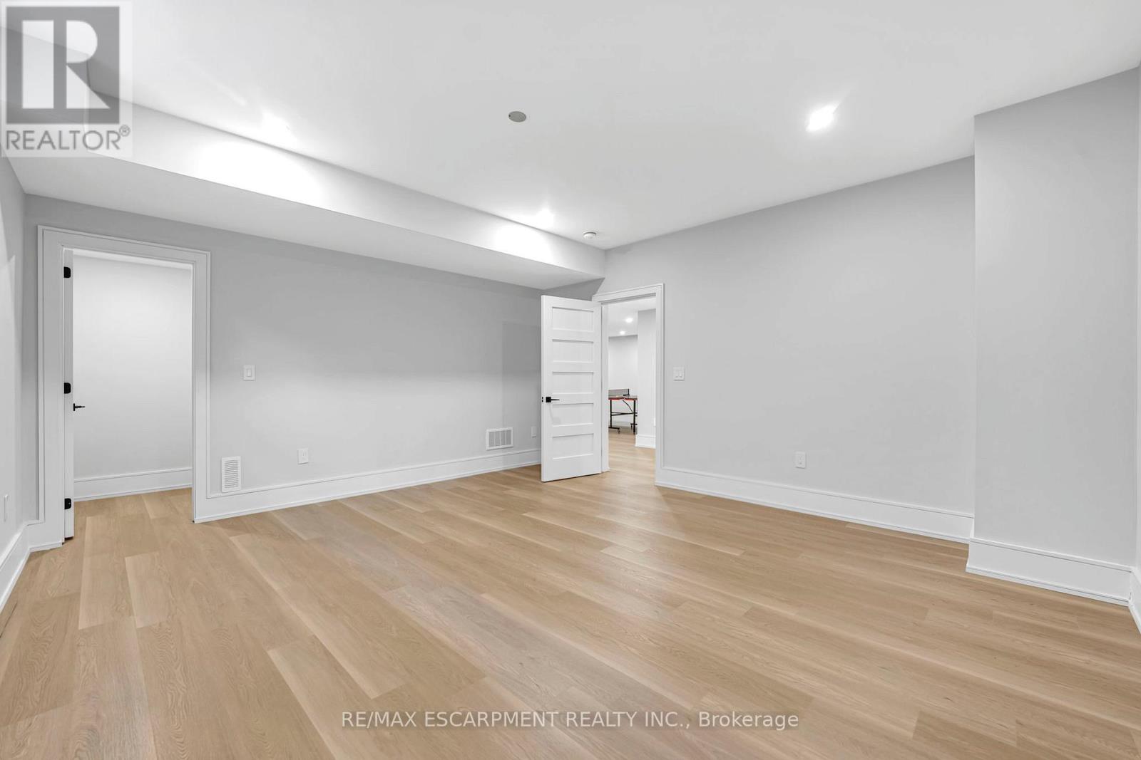 221 Morden Road, Oakville, Ontario  L6K 2S2 - Photo 43 - W13151418