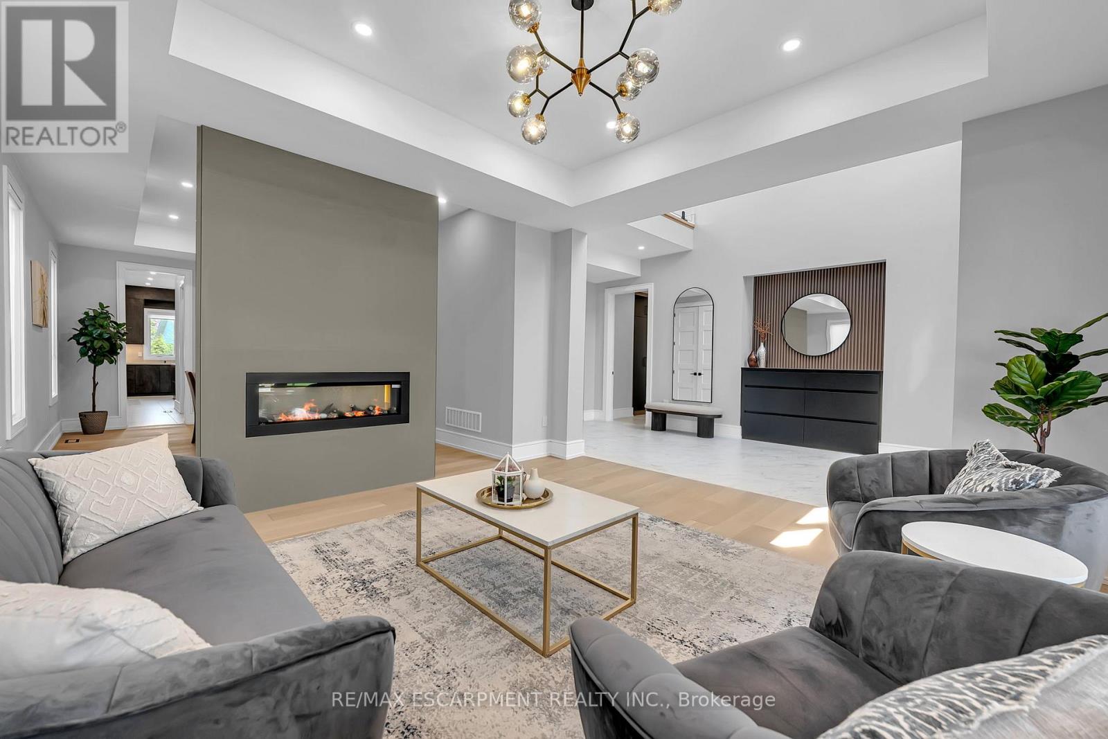 221 Morden Road, Oakville, Ontario  L6K 2S2 - Photo 7 - W13151418