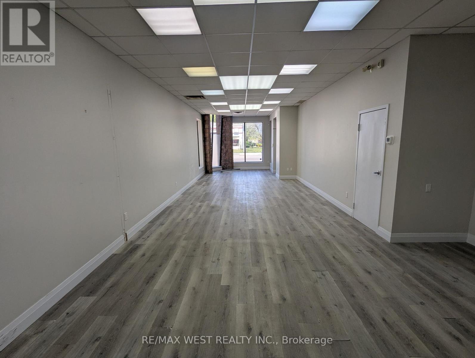 2 - 624 Lakeshore Road E, Mississauga, Ontario L5G 1J4 - Photo 3 - W13151472