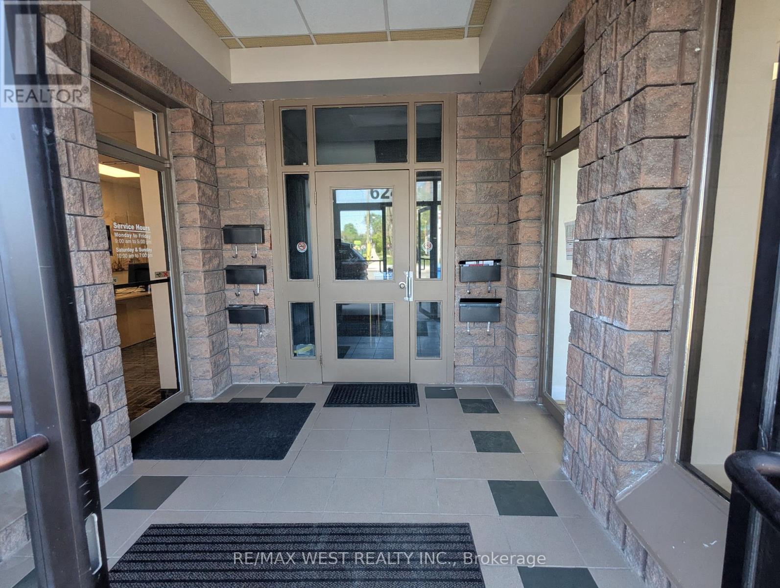 2 - 624 Lakeshore Road E, Mississauga, Ontario L5G 1J4 - Photo 6 - W13151472