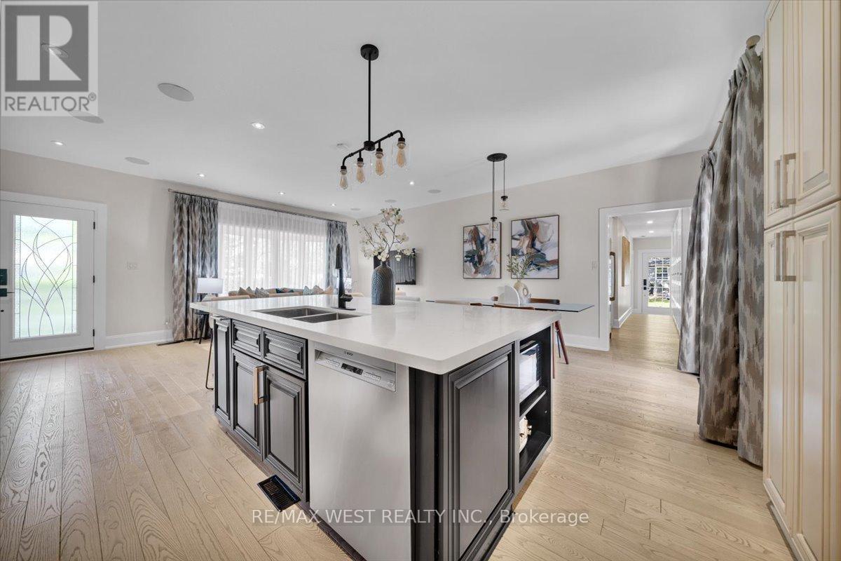 2456 Bridge Road, Oakville, Ontario  L6L 2H1 - Photo 10 - W13151524