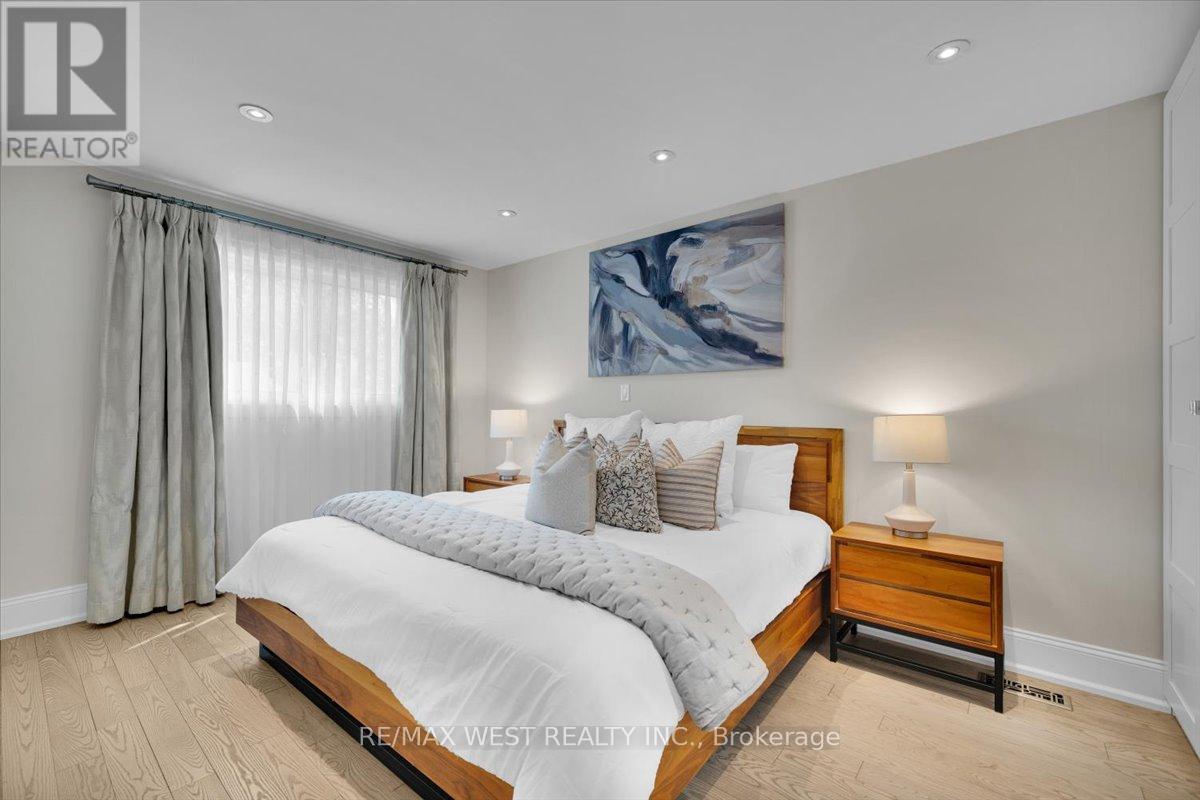 2456 Bridge Road, Oakville, Ontario  L6L 2H1 - Photo 14 - W13151524