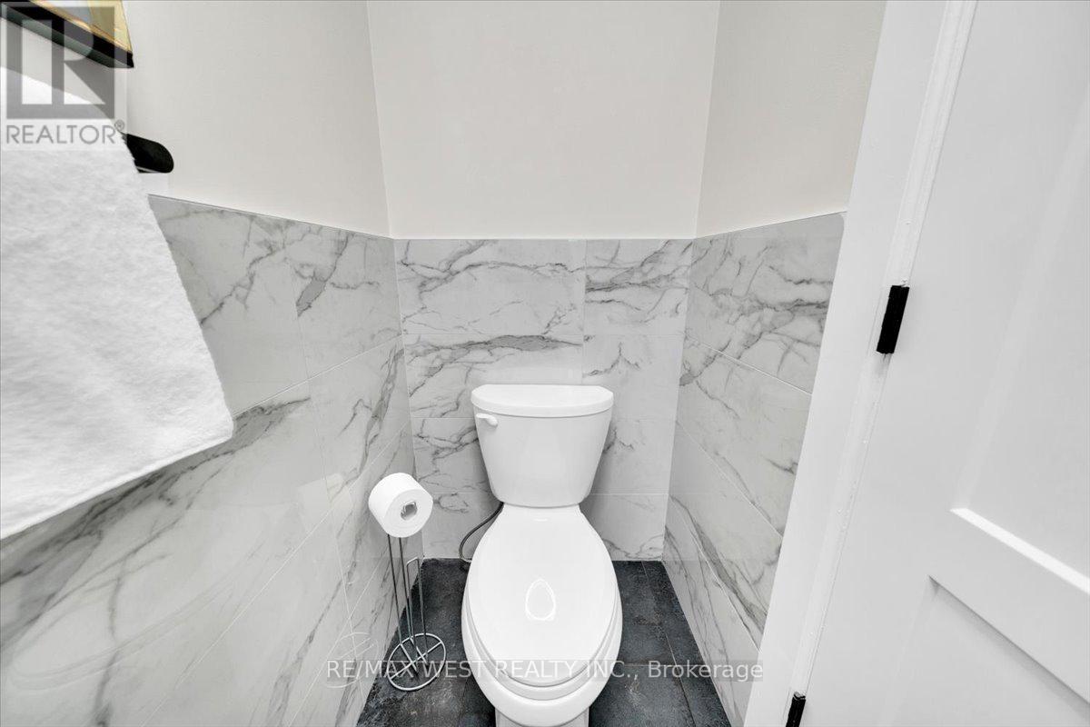 2456 Bridge Road, Oakville, Ontario  L6L 2H1 - Photo 24 - W13151524