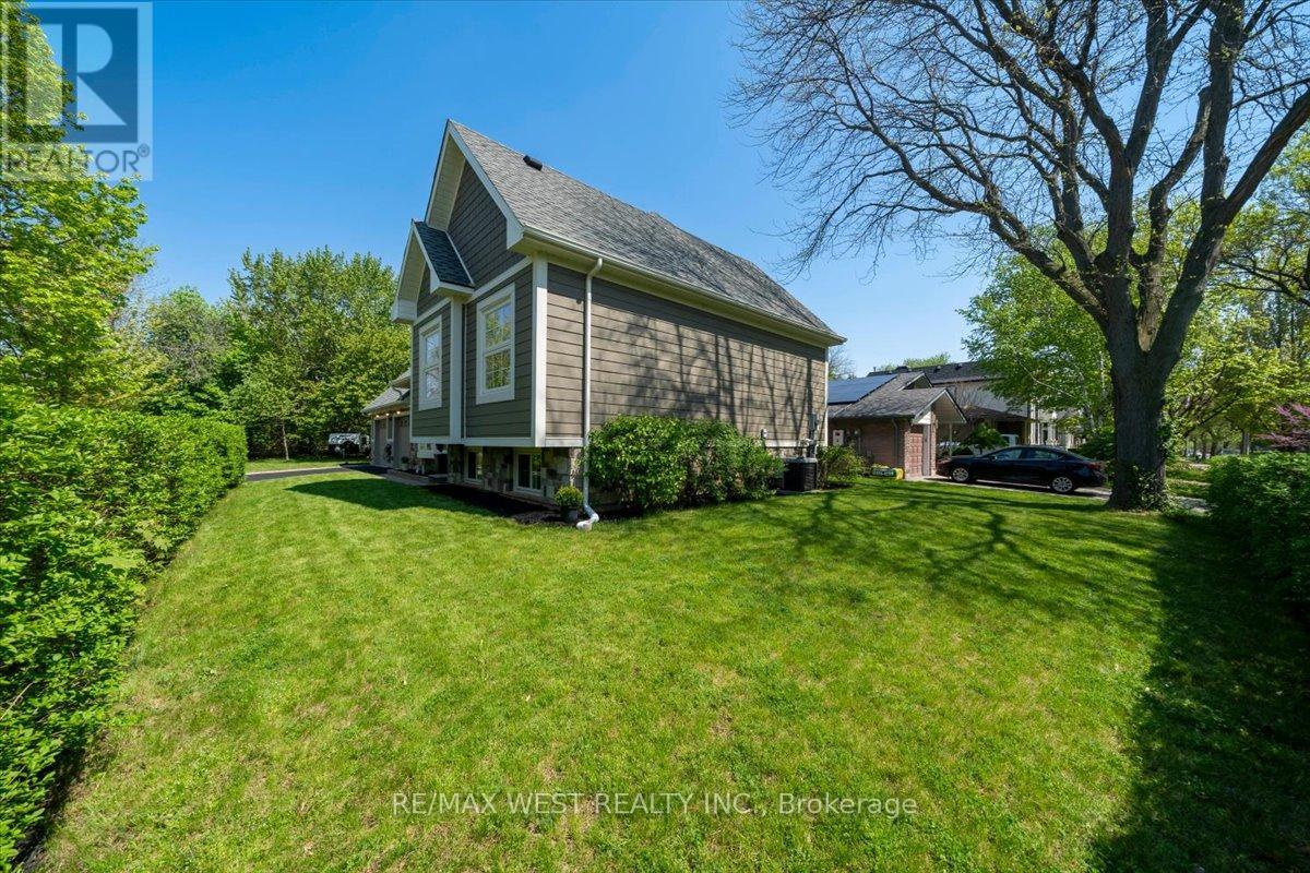 2456 Bridge Road, Oakville, Ontario  L6L 2H1 - Photo 38 - W13151524