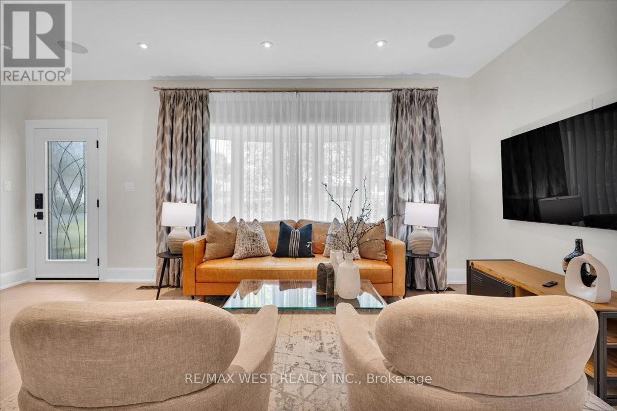 2456 Bridge Road, Oakville, Ontario  L6L 2H1 - Photo 7 - W13151524