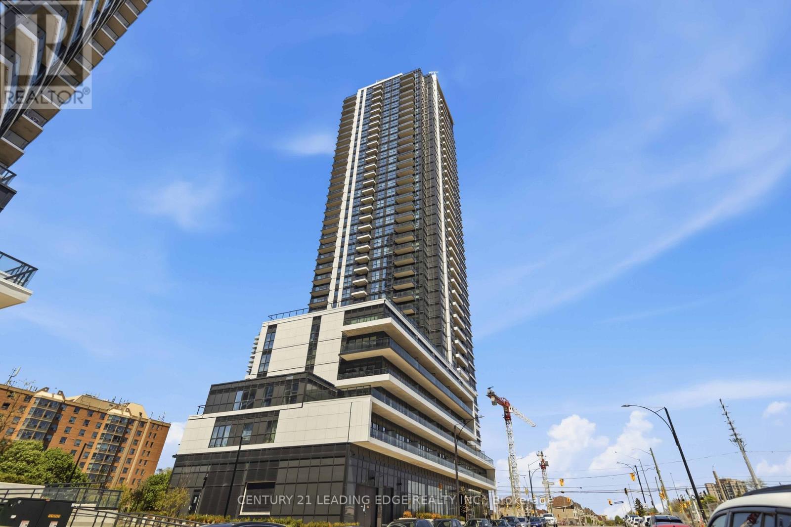 1004 - 15 WATERGARDEN DRIVE