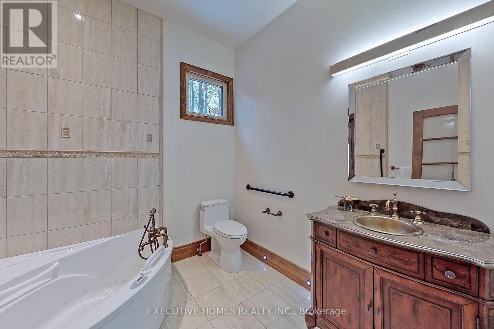 7651 Milburough Line, Milton, Ontario  L0P 1E0 - Photo 29 - W13010604