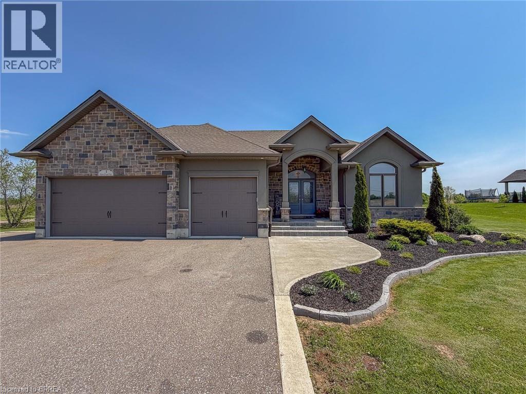 3 Myerscough Road, Brantford, Ontario  N3T 5L6 - Photo 2 - 40831904