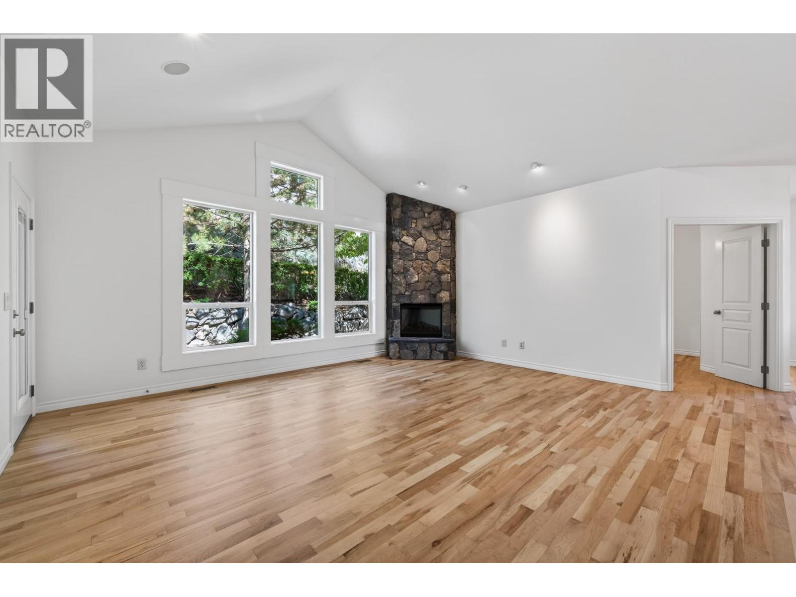 606 Stoneridge Lane, Kamloops, British Columbia  V2H 0A7 - Photo 11 - 10387188