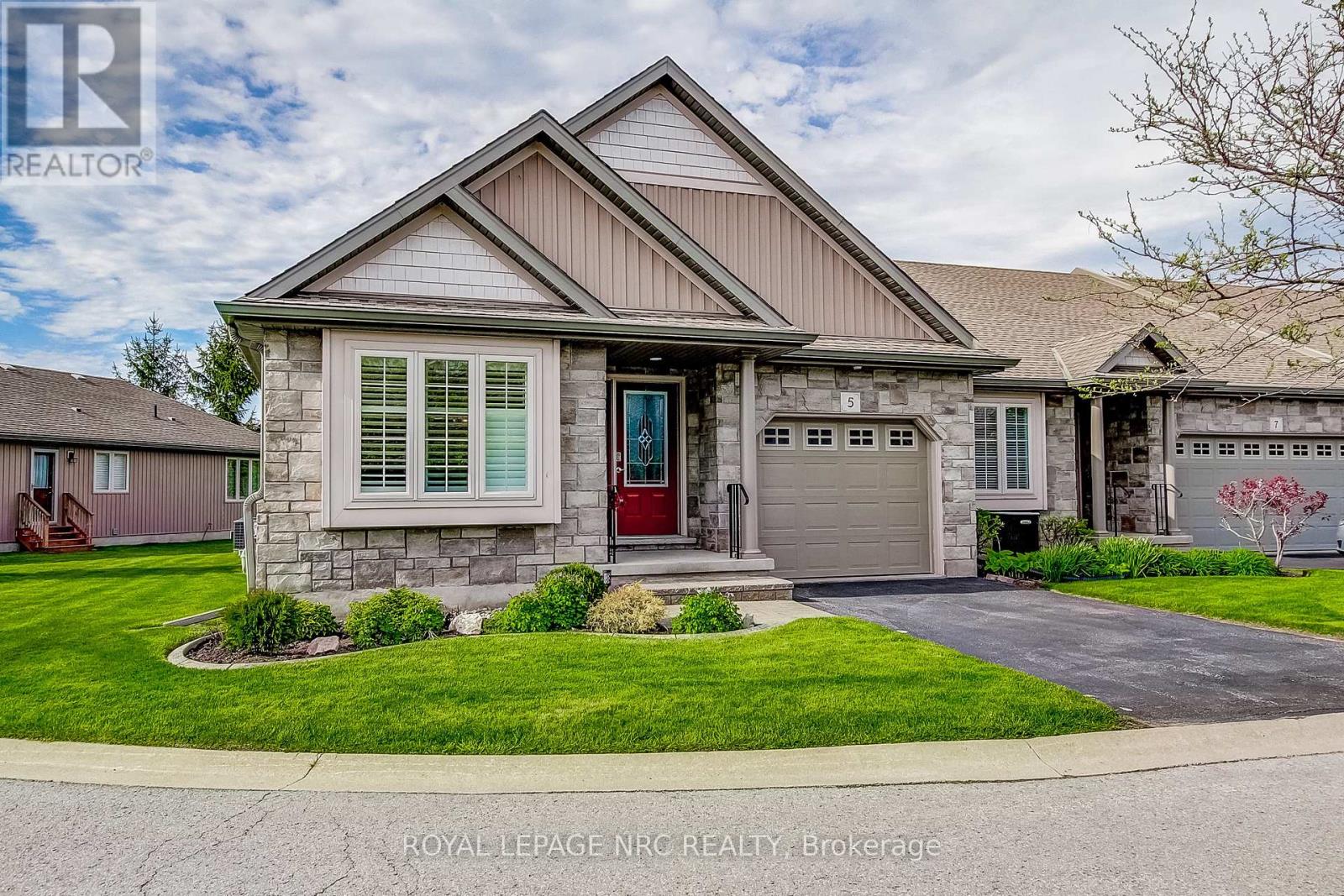 5 Rose Glen Crescent, Niagara-On-The-Lake, Ontario  L0S 1J0 - Photo 2 - X13151792