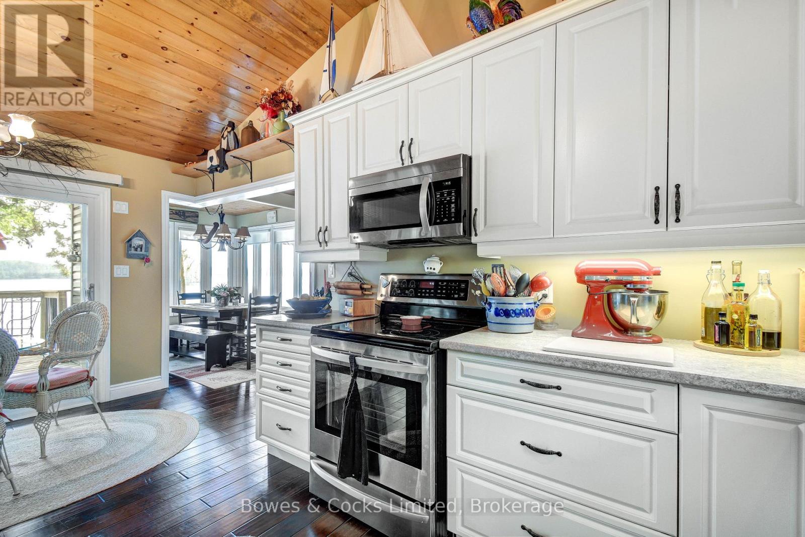 754 Renwick Road, North Kawartha, Ontario  K0L 1A0 - Photo 10 - X12927068