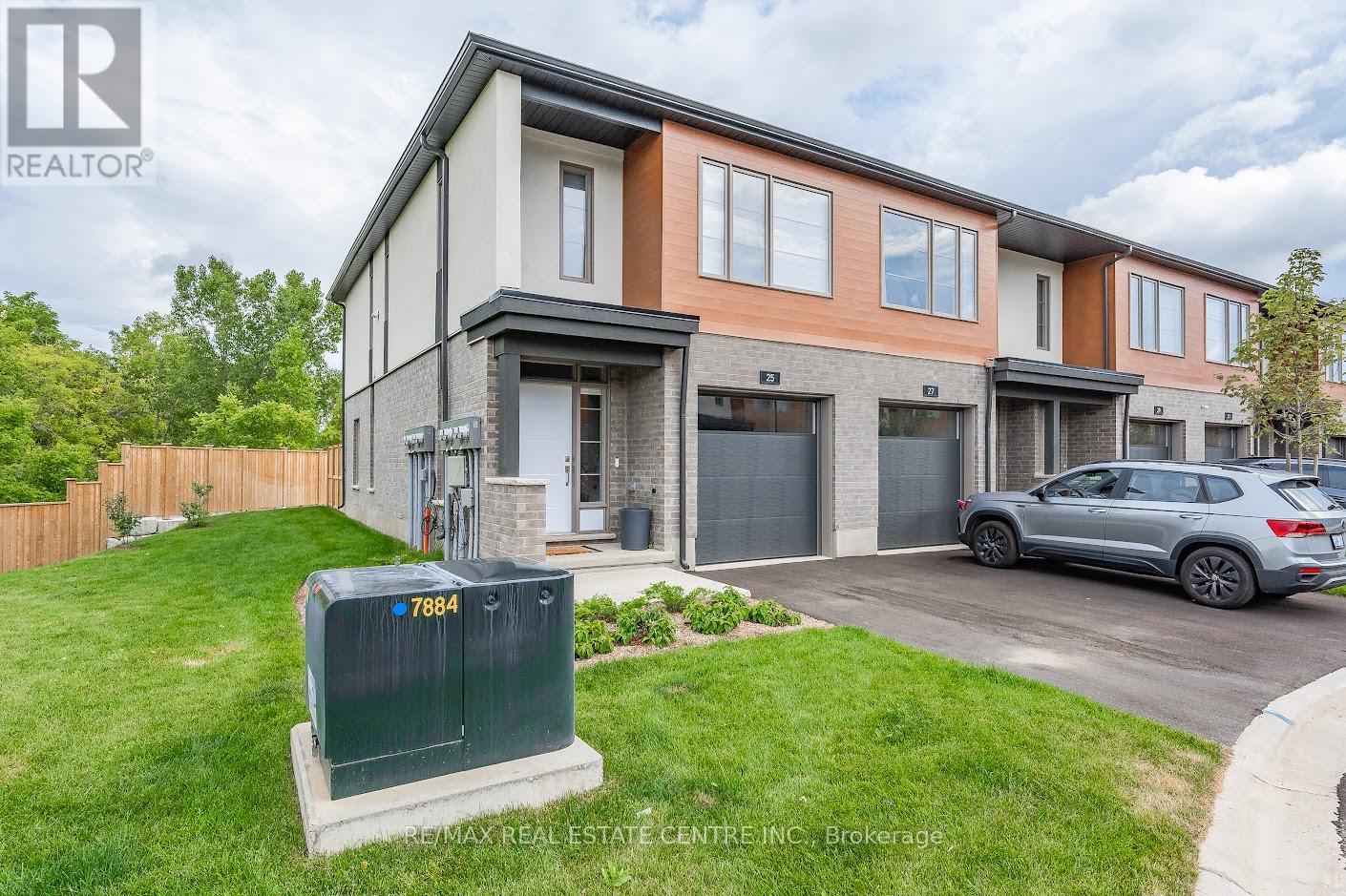 25 Steele Crescent, Guelph, Ontario  N1E 0S7 - Photo 2 - X13151436