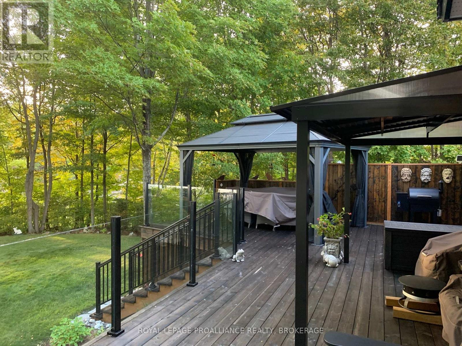 4075 Stone Point Road, South Frontenac, Ontario  K0H 1X0 - Photo 39 - X12968872