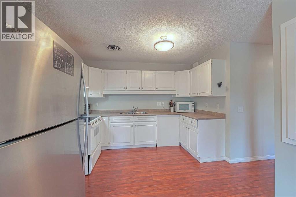 328 6 Street, Irricana, Alberta  T0M 1B0 - Photo 10 - A2312965