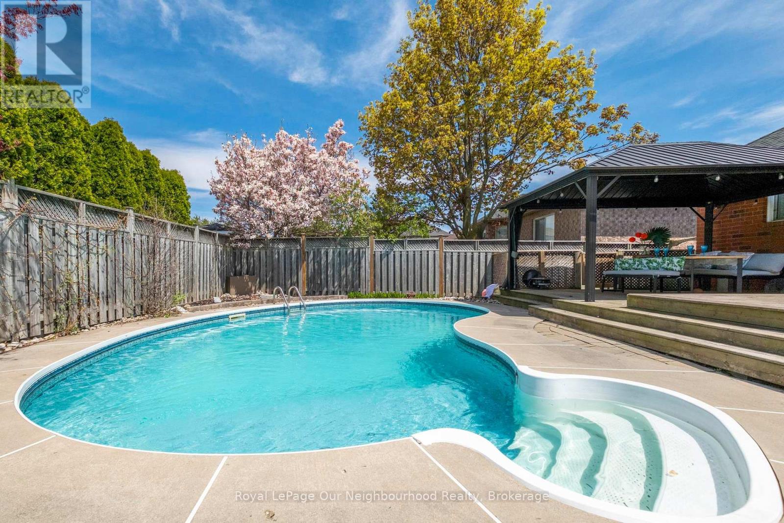 105 Parnell Crescent, Whitby, Ontario  L1R 1X1 - Photo 38 - E13151672