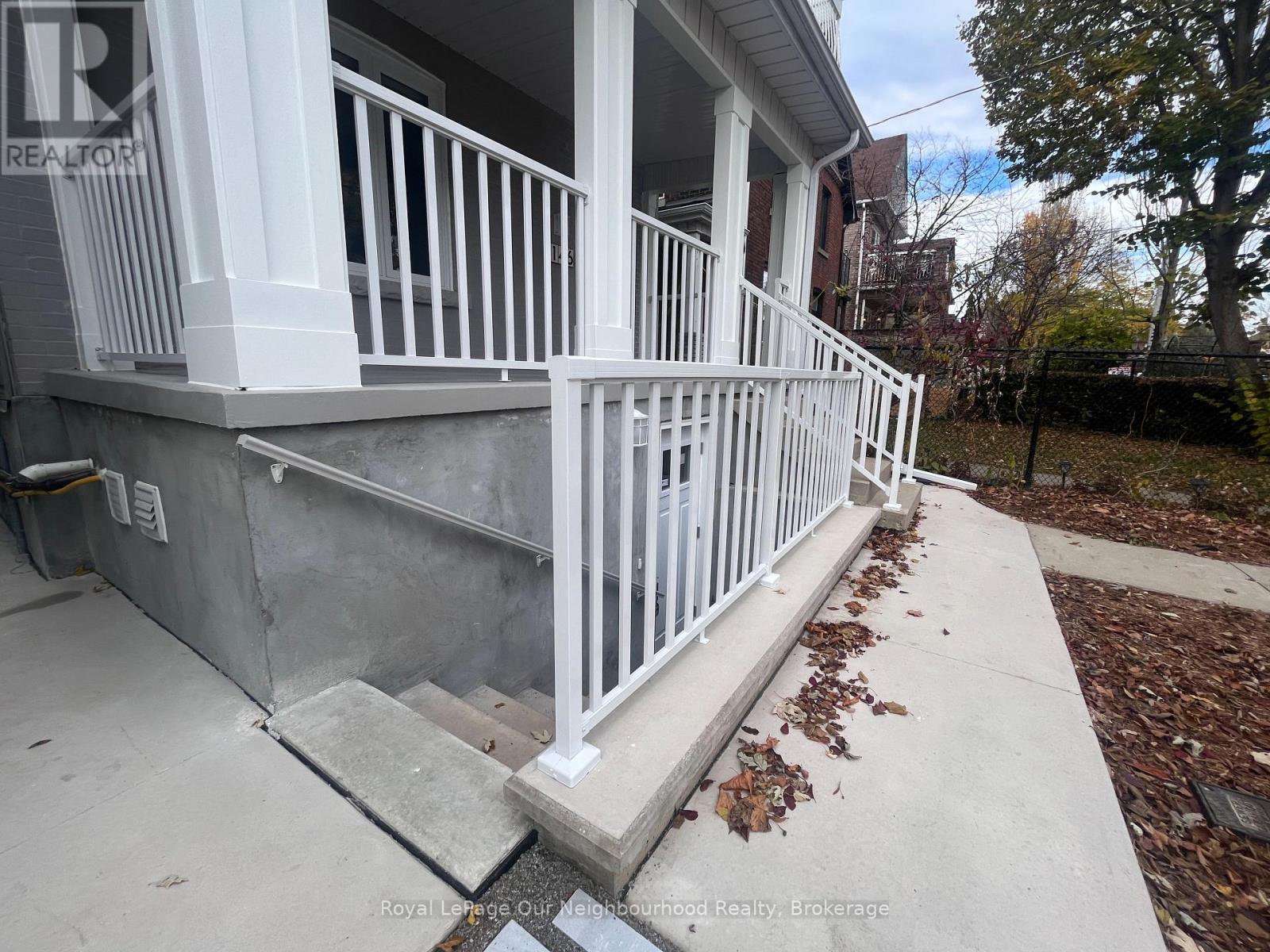 Lower - 146 Bartlett Avenue, Toronto, Ontario  M6H 3G1 - Photo 4 - W13151592