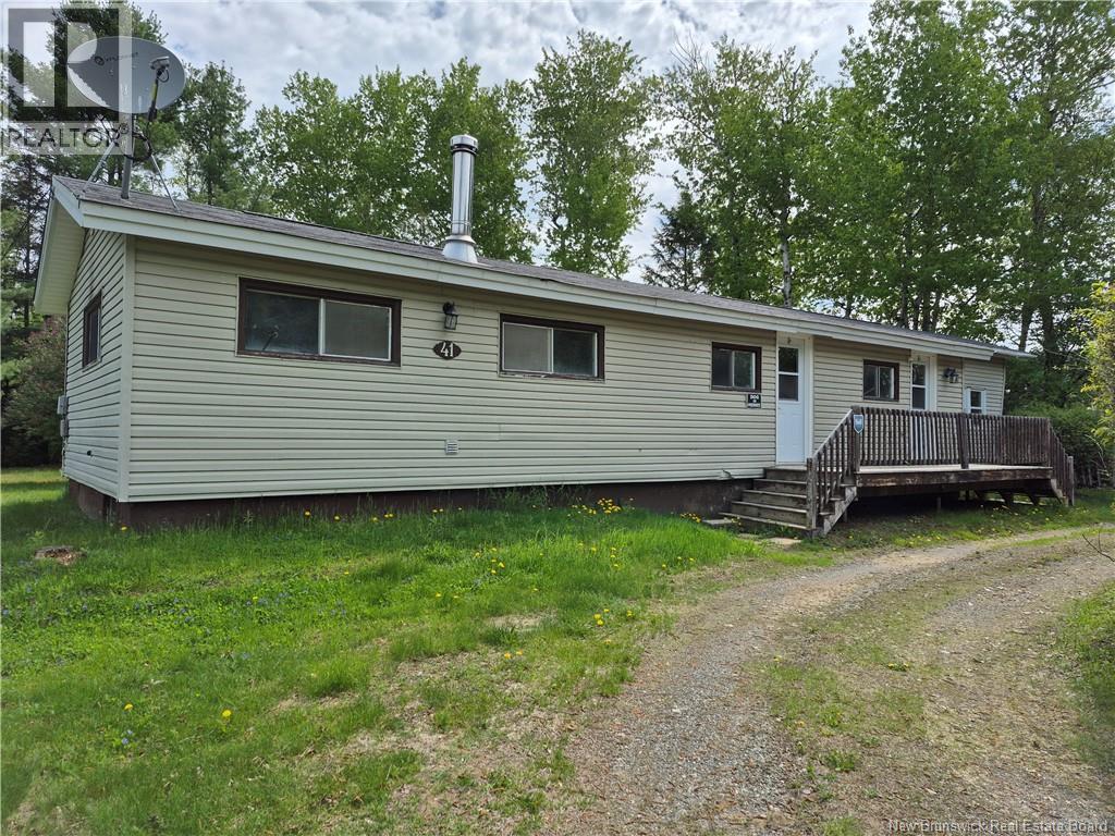 41 Rowan Street, Fredericton, New Brunswick  E3B 8M3 - Photo 1 - NB139932