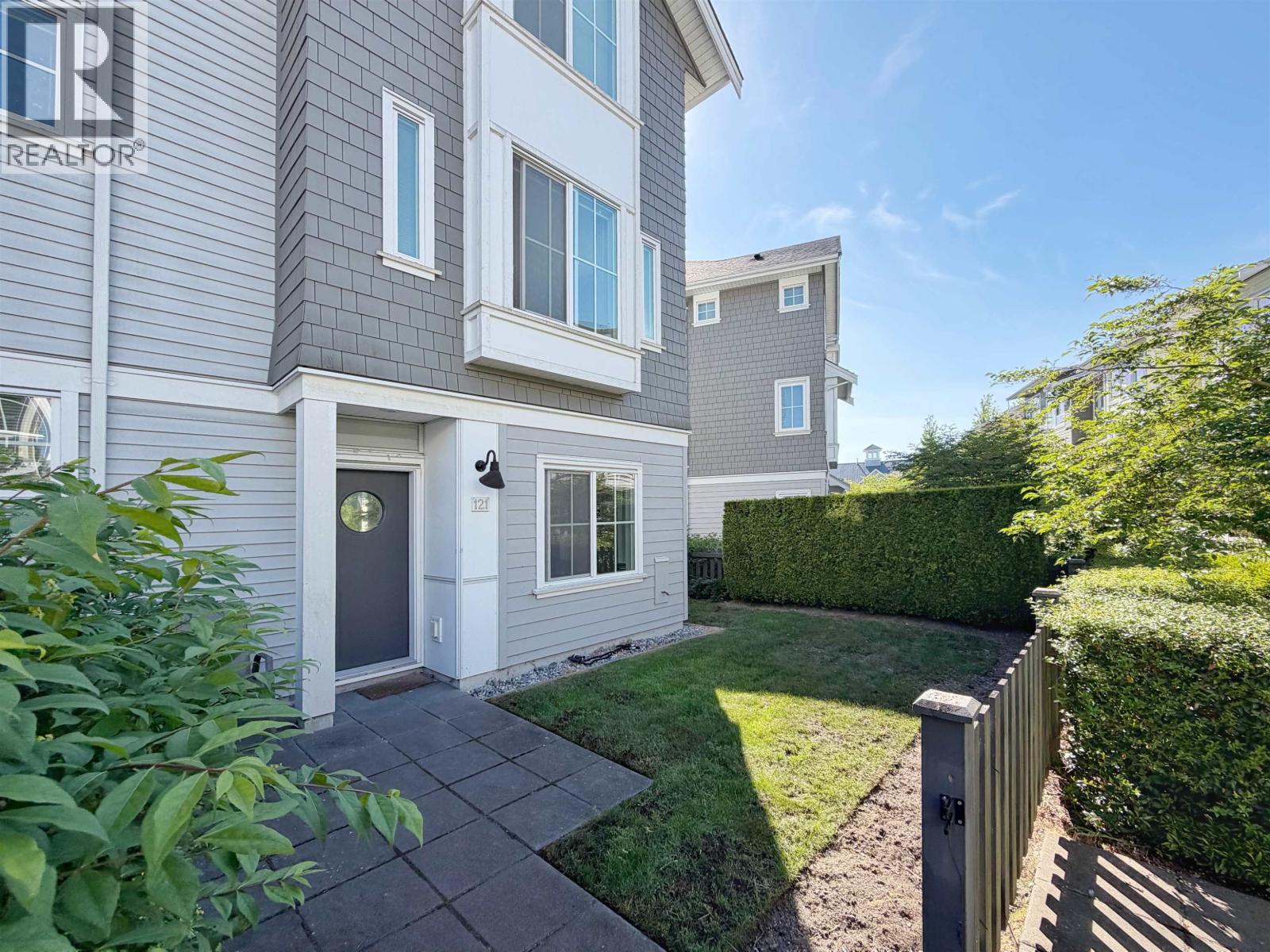 121 5550 Admiral Way, Ladner, British Columbia  V4K 0C4 - Photo 4 - R3124218