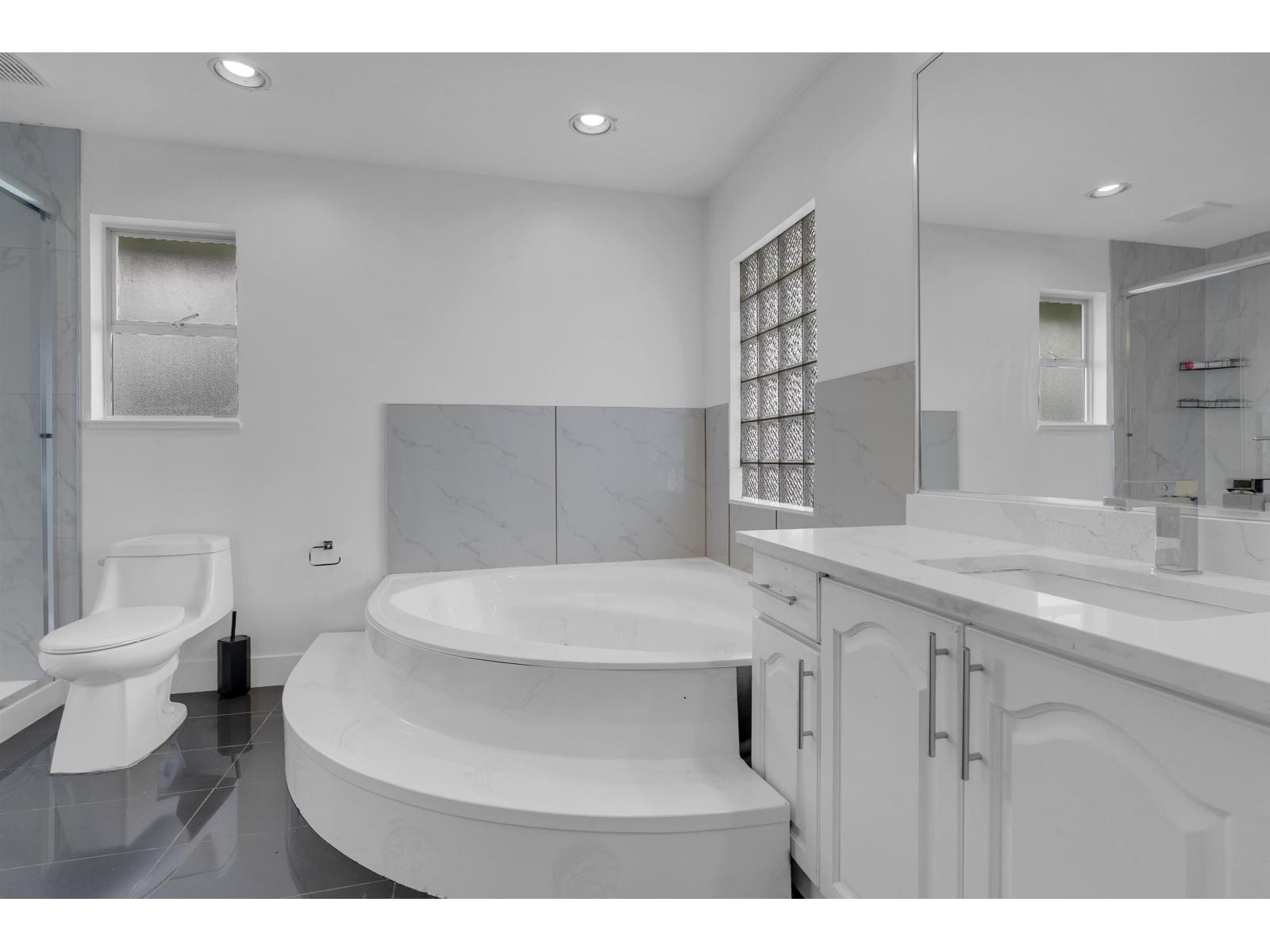 12110 101b Avenue, Surrey, British Columbia  V3V 7X6 - Photo 26 - R3120265