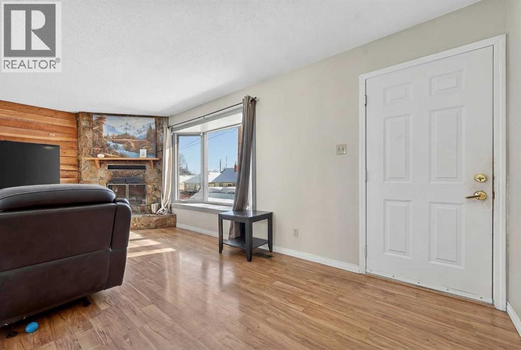 7705 24 Avenue, Coleman, Alberta  T0K 0M0 - Photo 4 - A2288535