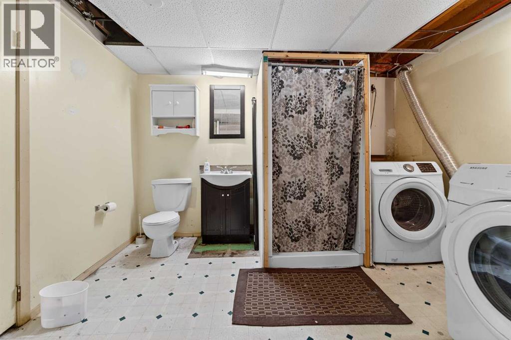7705 24 Avenue, Coleman, Alberta  T0K 0M0 - Photo 20 - A2288535