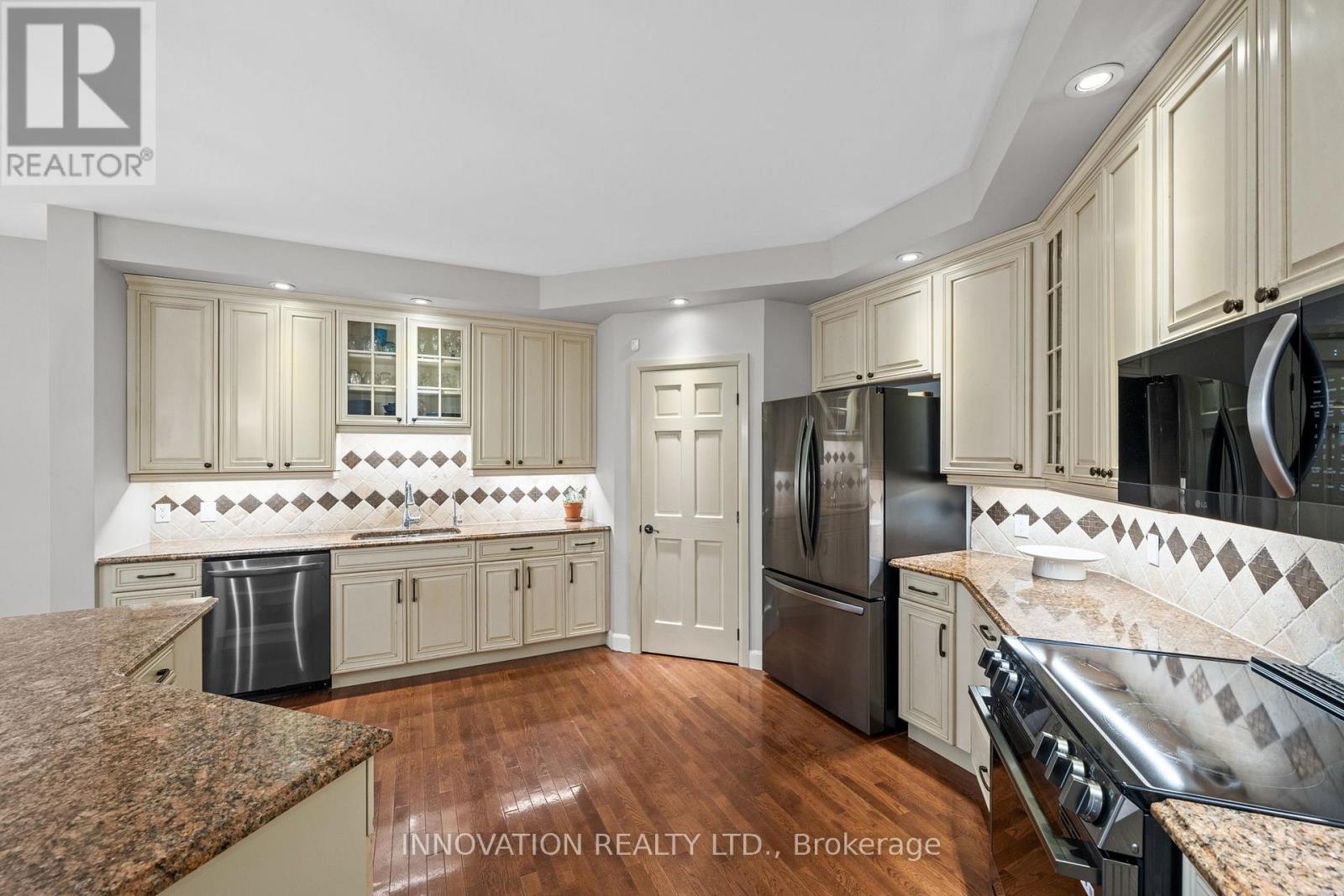 6598 Courtland Grove Crescent, Ottawa, Ontario K4P 1G5 - Photo 13 - X13151734