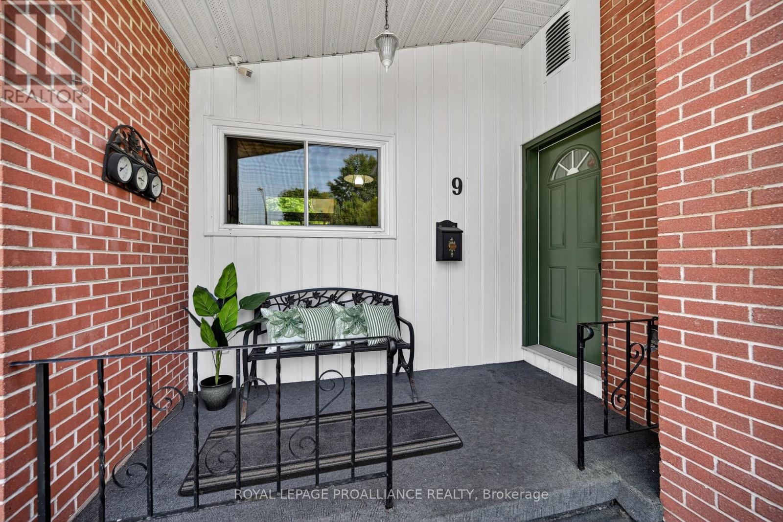 9 Winters Court, Brockville, Ontario  K6V 1T8 - Photo 4 - X13151820
