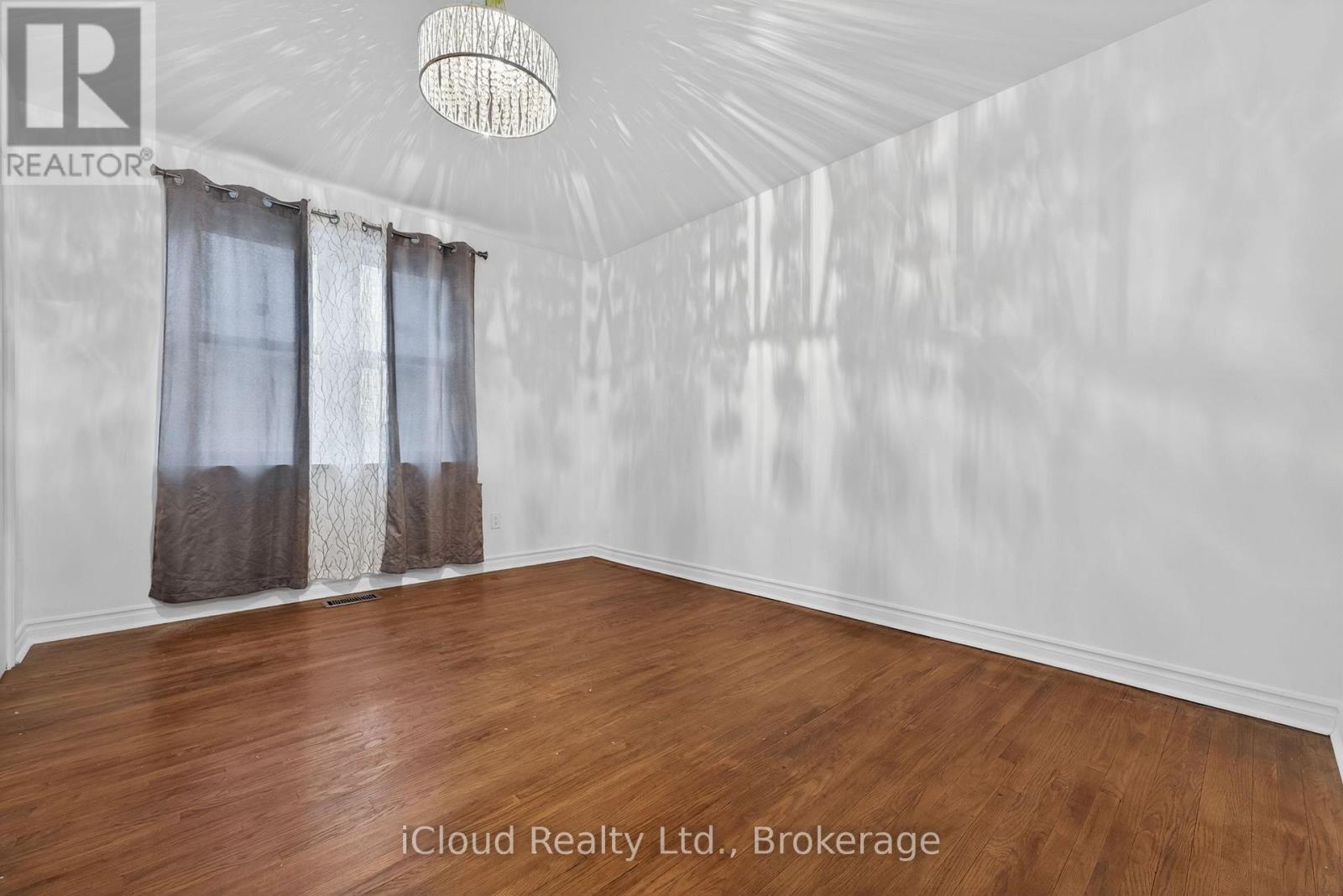 52 Montressor Drive, Toronto, Ontario  M2P 1Z2 - Photo 12 - C13151570