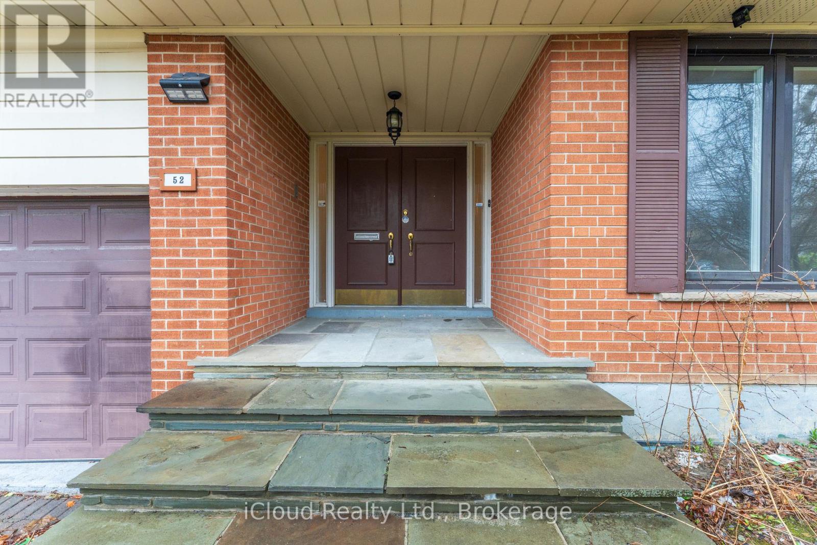 52 Montressor Drive, Toronto, Ontario  M2P 1Z2 - Photo 2 - C13151570