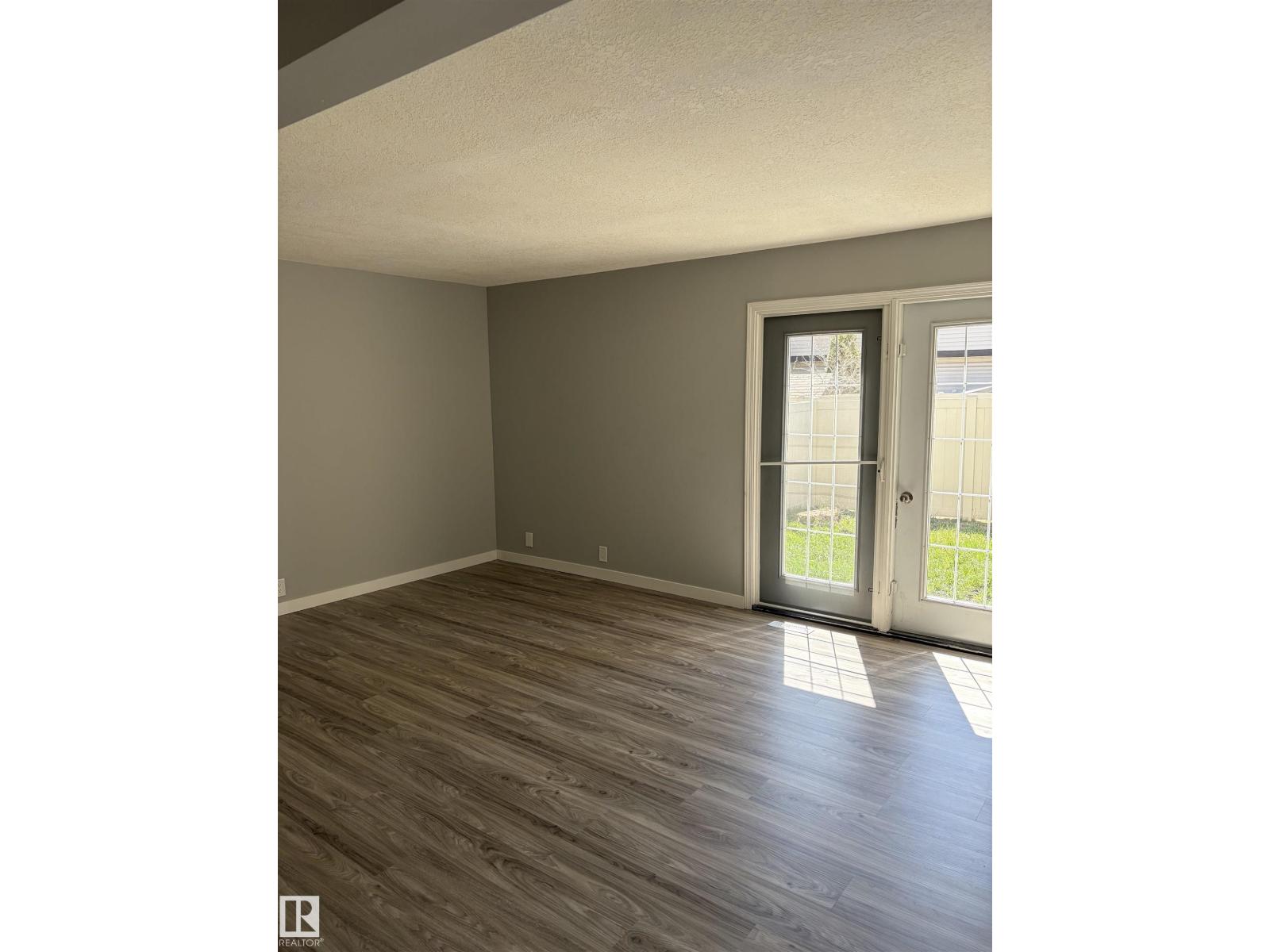 14075 30 St E Nw, Edmonton, Alberta  T5Y 1R5 - Photo 3 - E4487405