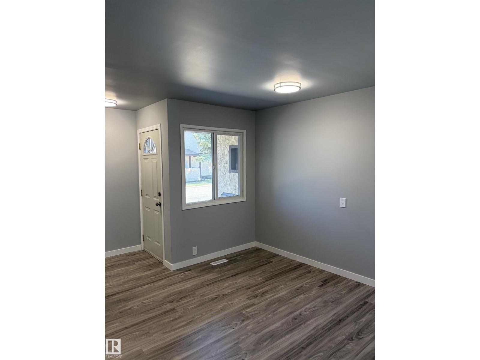 14075 30 St E Nw, Edmonton, Alberta  T5Y 1R5 - Photo 2 - E4487405