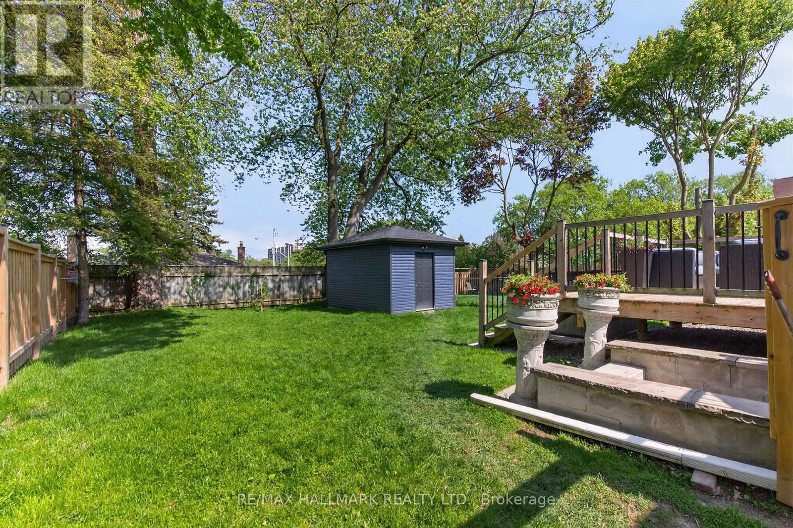 5 Elmont Drive, Toronto, Ontario M4B 2L9 - Photo 34 - E13151616