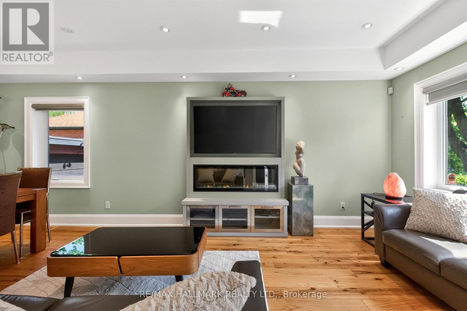 5 Elmont Drive, Toronto, Ontario M4B 2L9 - Photo 6 - E13151616