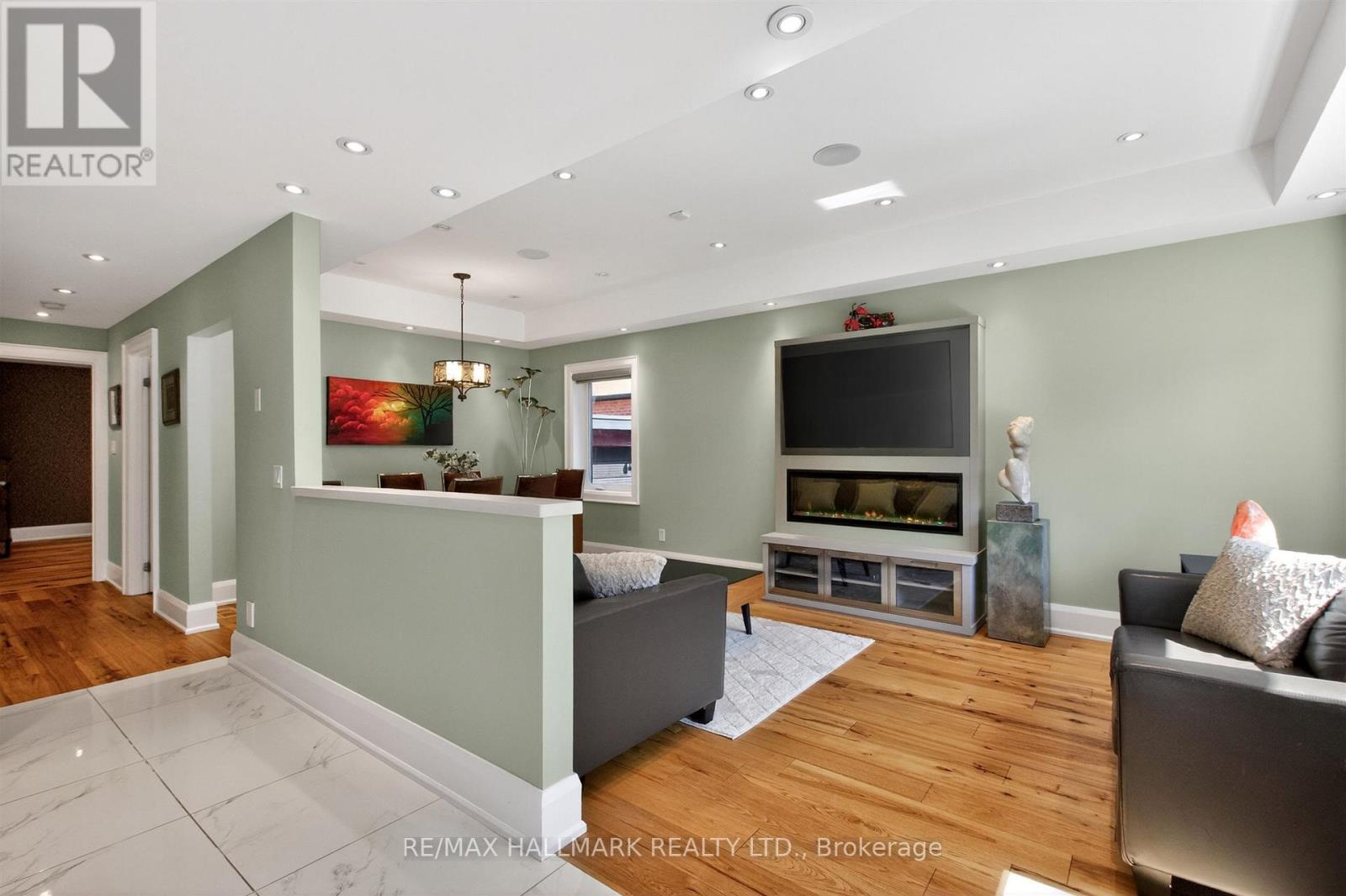 5 Elmont Drive, Toronto, Ontario M4B 2L9 - Photo 7 - E13151616