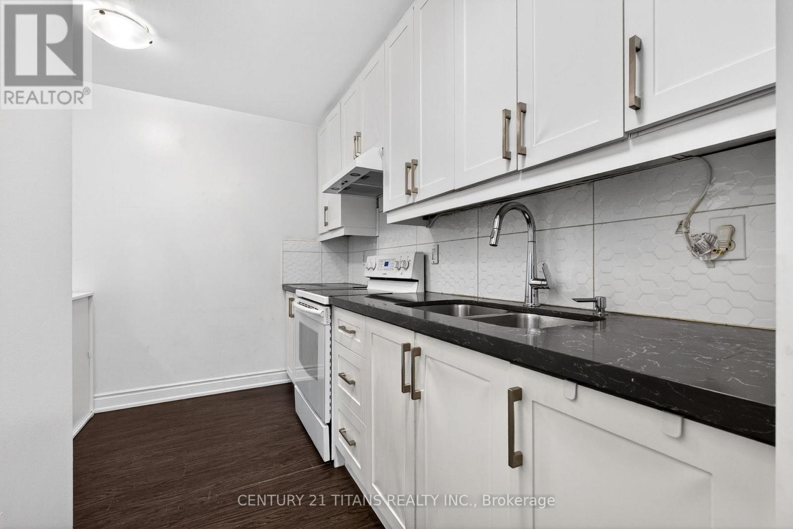 1018 - 100 Mornelle Court, Toronto, Ontario  M1E 4X2 - Photo 11 - E13151802