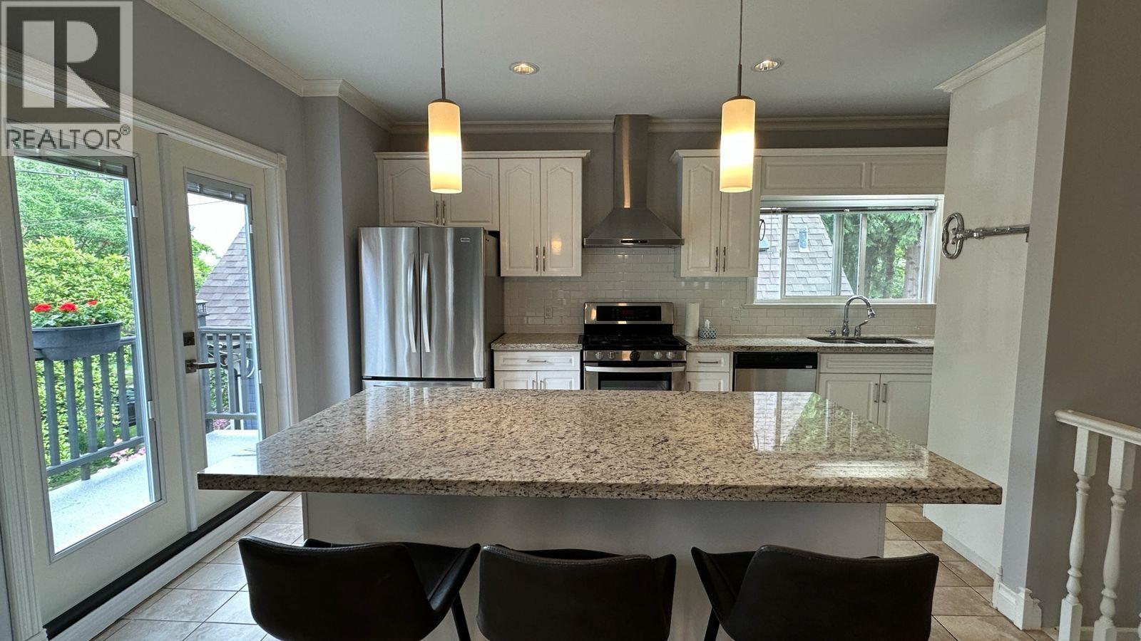 421 Kelly Street, New Westminster, British Columbia V3L 3T7 - Photo 10 - R3125467