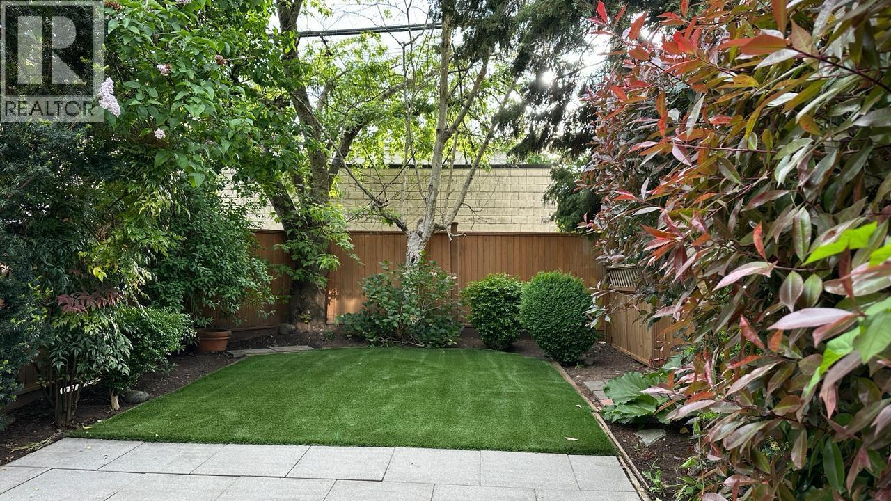 421 Kelly Street, New Westminster, British Columbia V3L 3T7 - Photo 5 - R3125467