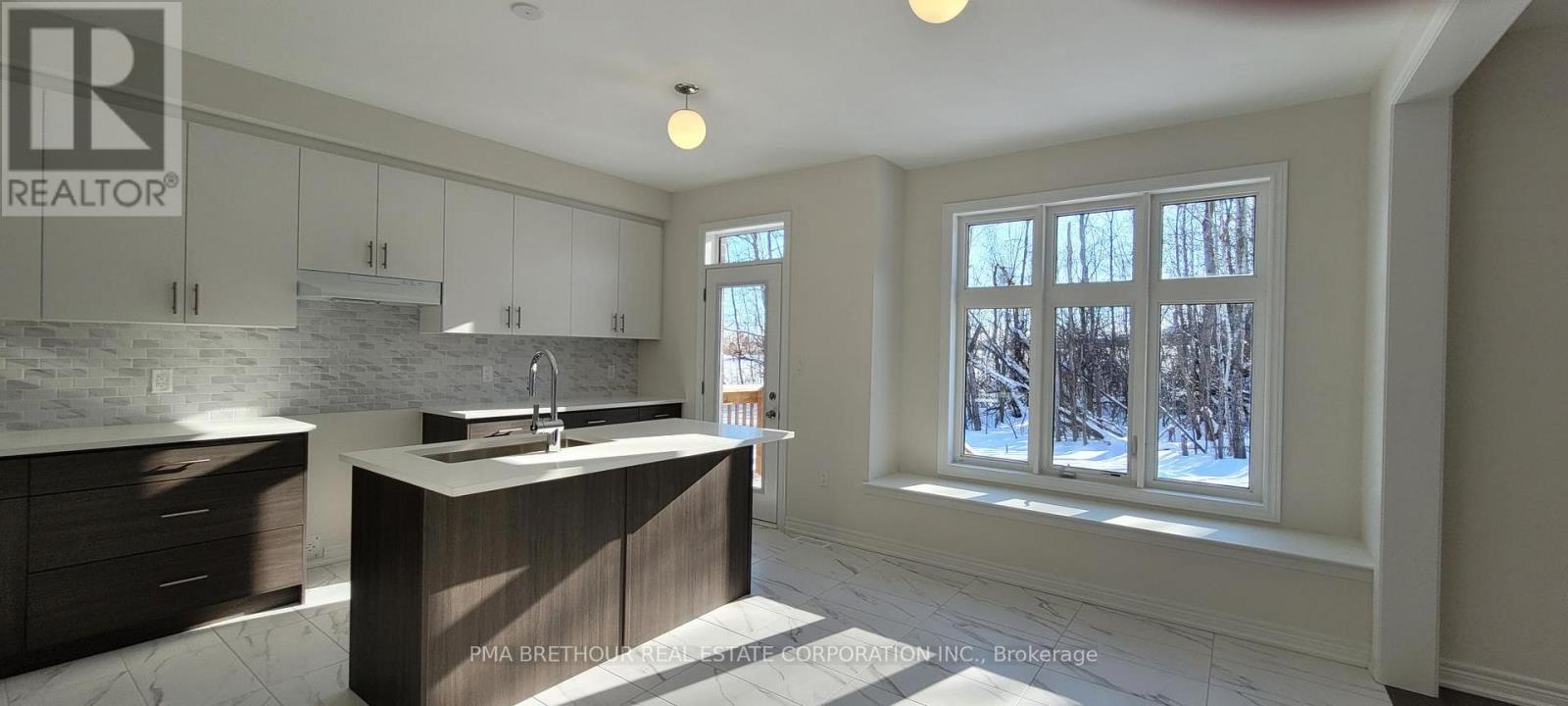 149 Dovedale Drive, Georgina, Ontario  L4P 0S6 - Photo 5 - N13151566