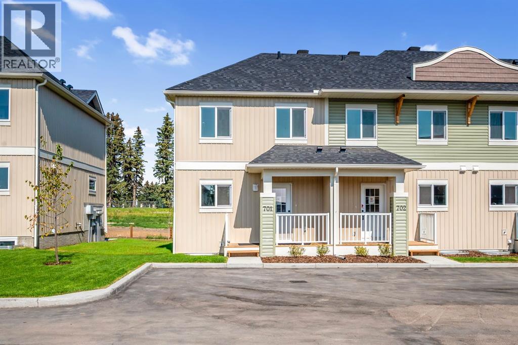 901 Clover Road, Carstairs, Alberta  T0M 0N0 - Photo 2 - A2297904