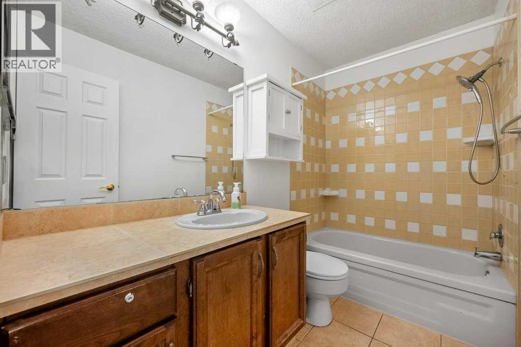 6108 Dalcastle Link NW, Calgary, Alberta  T3A 2P5 - Photo 22 - A2307886
