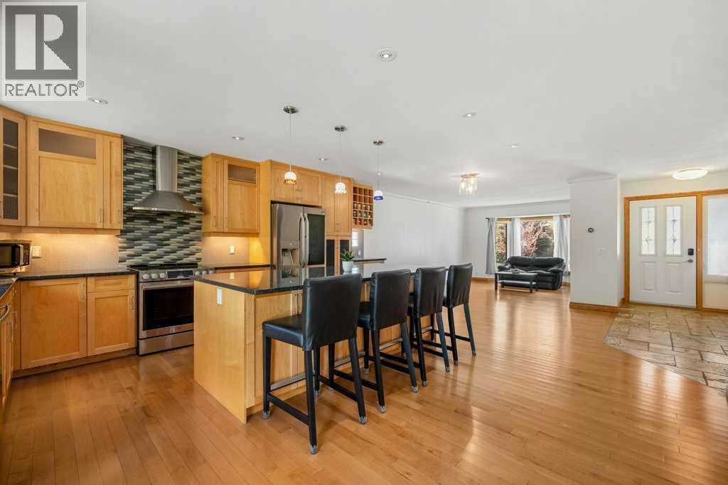 6108 Dalcastle Link NW, Calgary, Alberta  T3A 2P5 - Photo 10 - A2307886