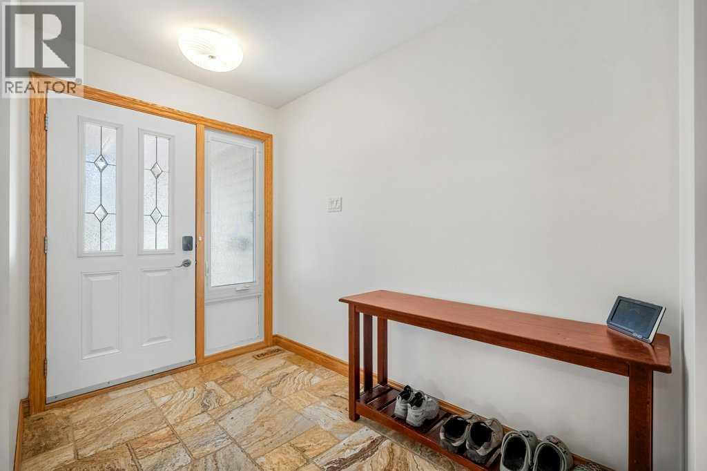 6108 Dalcastle Link NW, Calgary, Alberta  T3A 2P5 - Photo 2 - A2307886