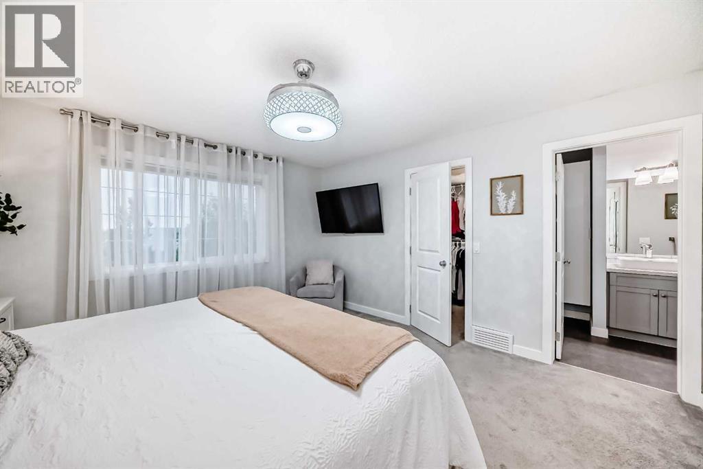 11 Kings Heights Drive SE, Airdrie, Alberta  T4A 0E6 - Photo 24 - A2310771