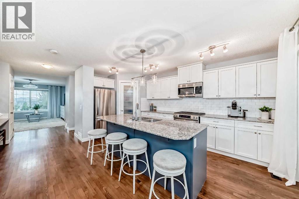 11 Kings Heights Drive SE, Airdrie, Alberta  T4A 0E6 - Photo 6 - A2310771